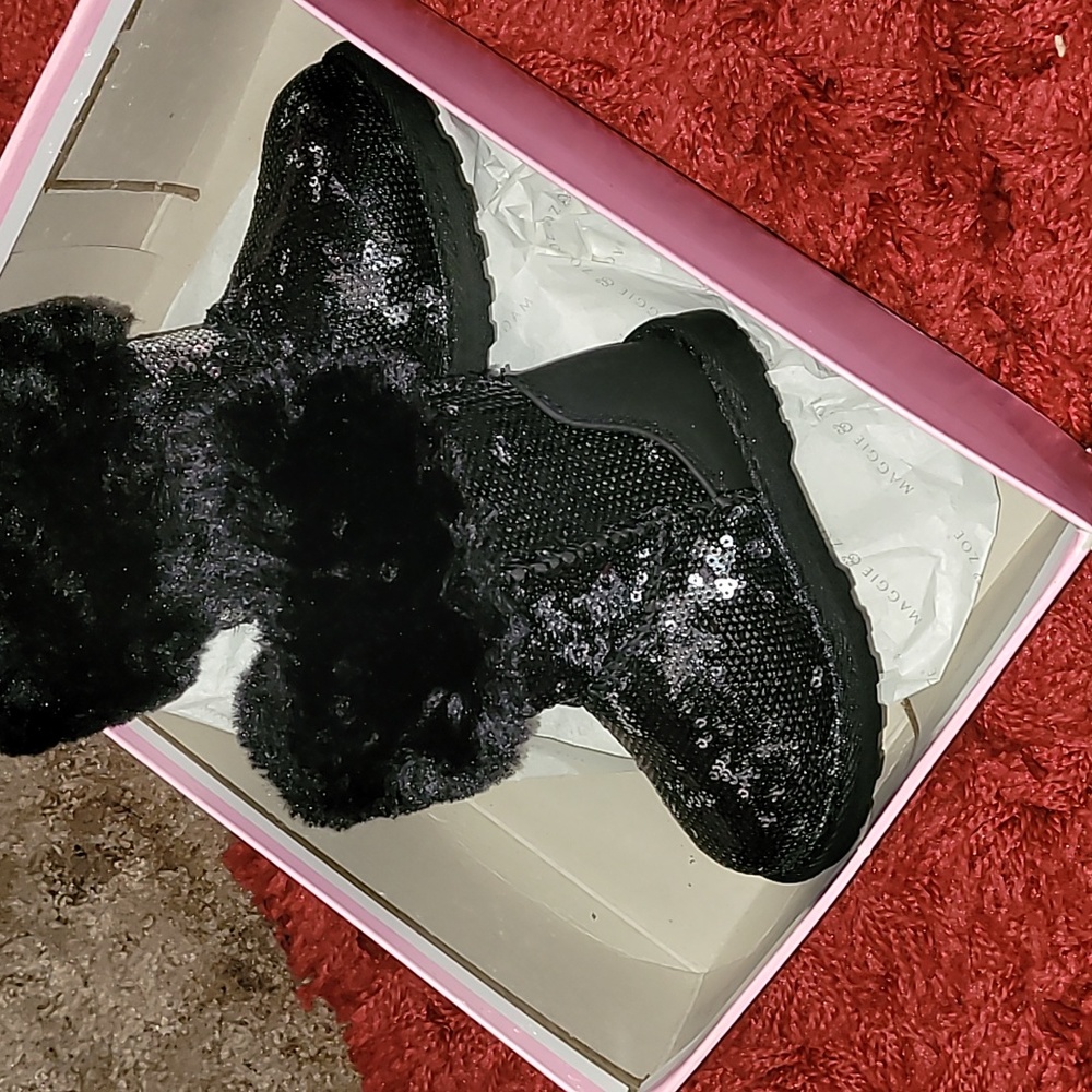 Boots - Picture 2 of 3